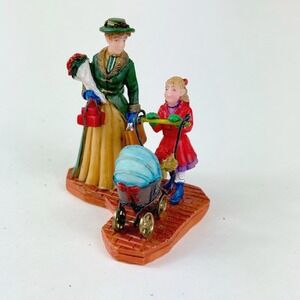 VTG 2002 Lemax Christmas Village Collection "Out For A Stroll" Figurine Retired